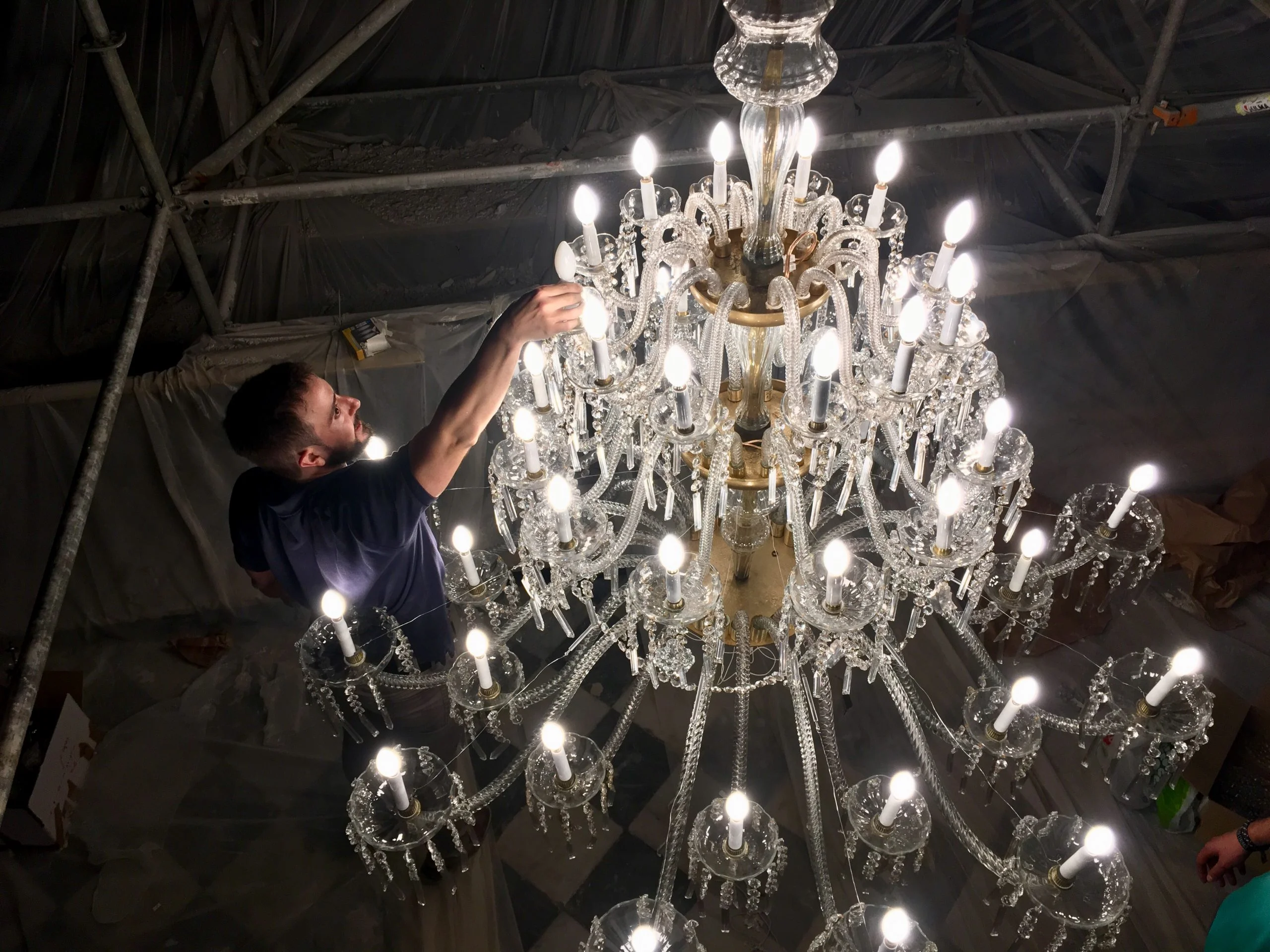 lámpara araña Iglesia San Agustín reparación de lámparas clásicas