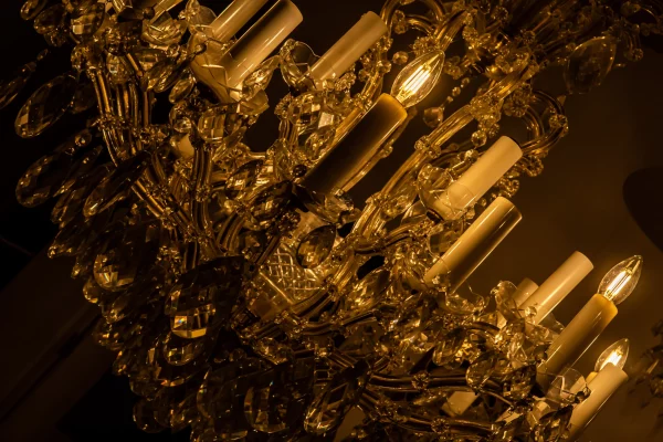 Lámpara de Cristal Estilo María Teresa – Transparencia y Lujo