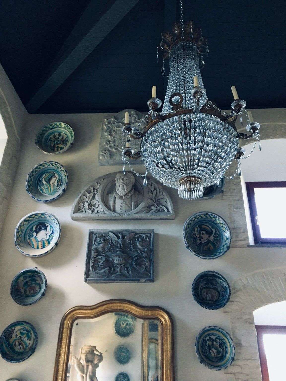 Cesta Imperio de bronce y cristal ya instalada en la vivienda