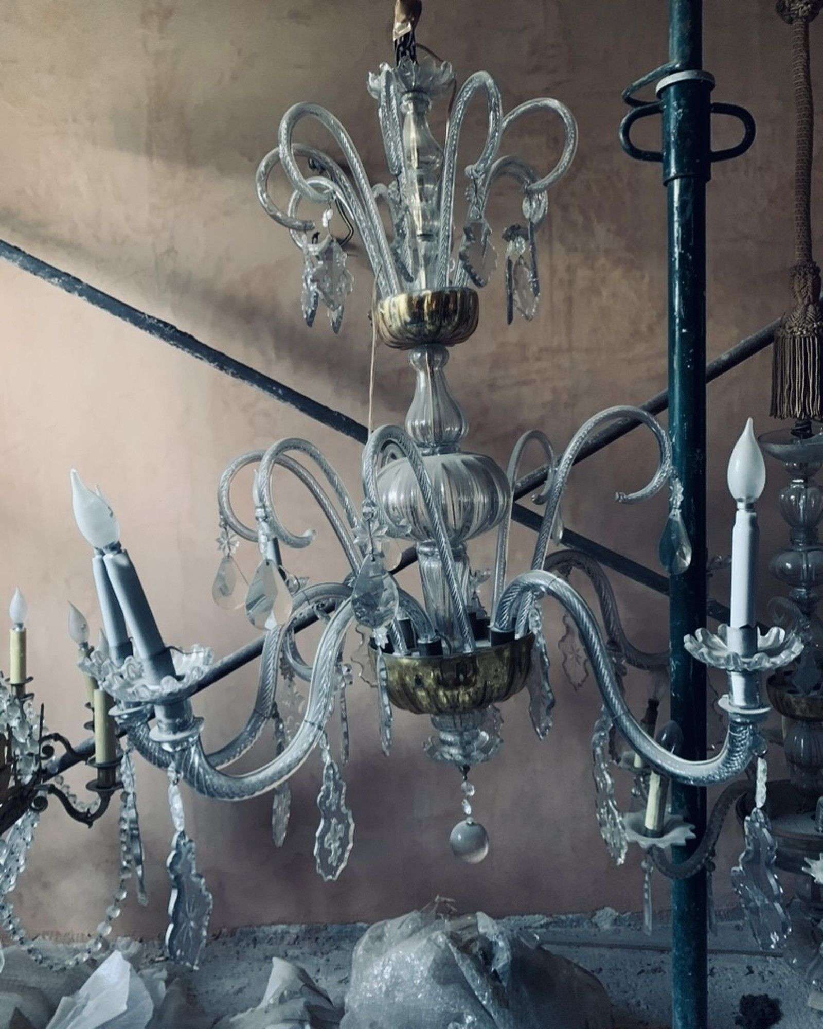 Lámpara línea granja de un cuerpo antes de la restauración