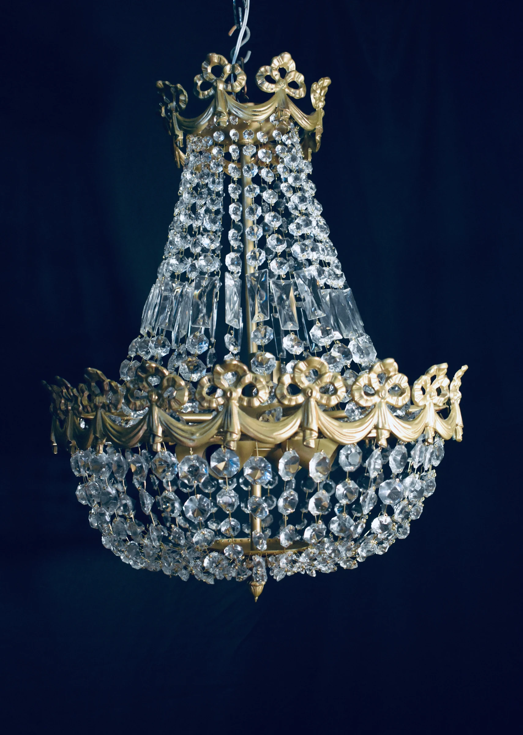 Cesta Imperio de cristal y bronce restaurada por Lámparas Escala y disponible por encargo